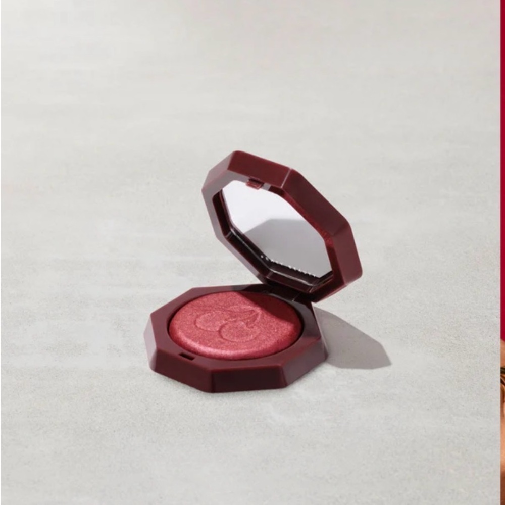 SOLD OUT NIB Fenty Beauty Velour Blushlighter Cherry Pop Blush